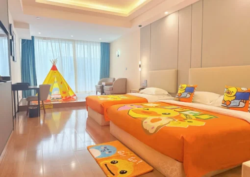 B.Duck Theme Family Room “Duck Fun Together”