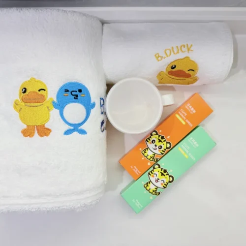 B.Duck Theme Family Room “Duck Fun Together”